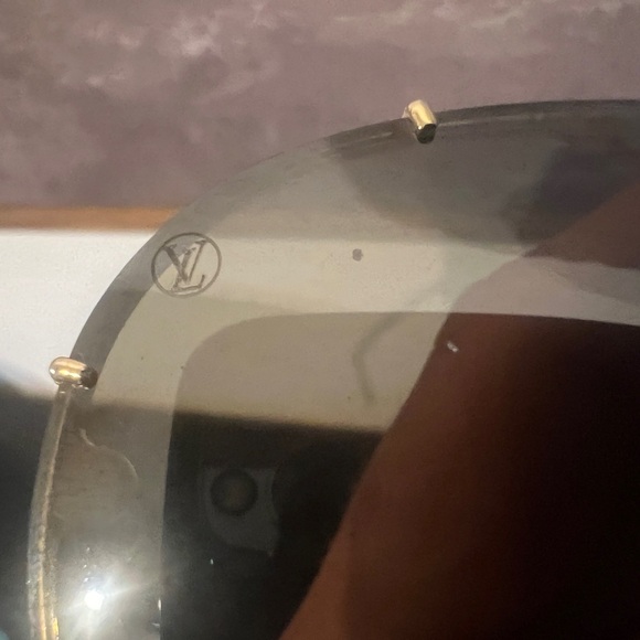Louis Vuitton LV Drive Sunglasses - Gold - Picture 8 of 9
